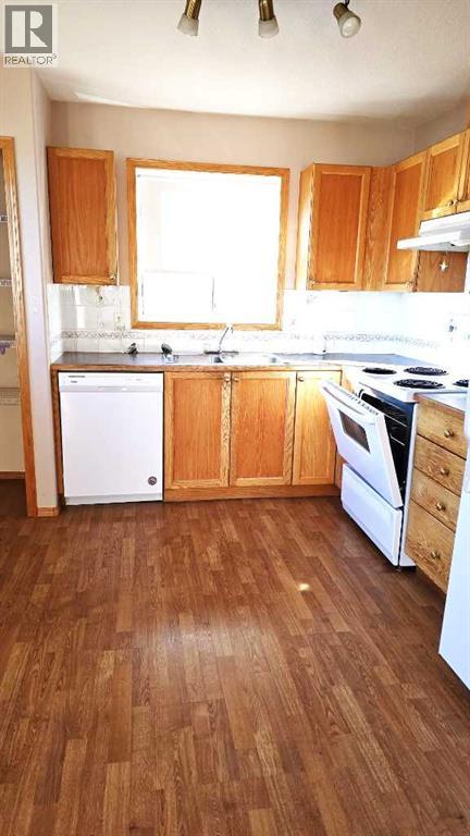 Single Family House for Sale in  Pinecliff Grove NE Pineridge Calgary 