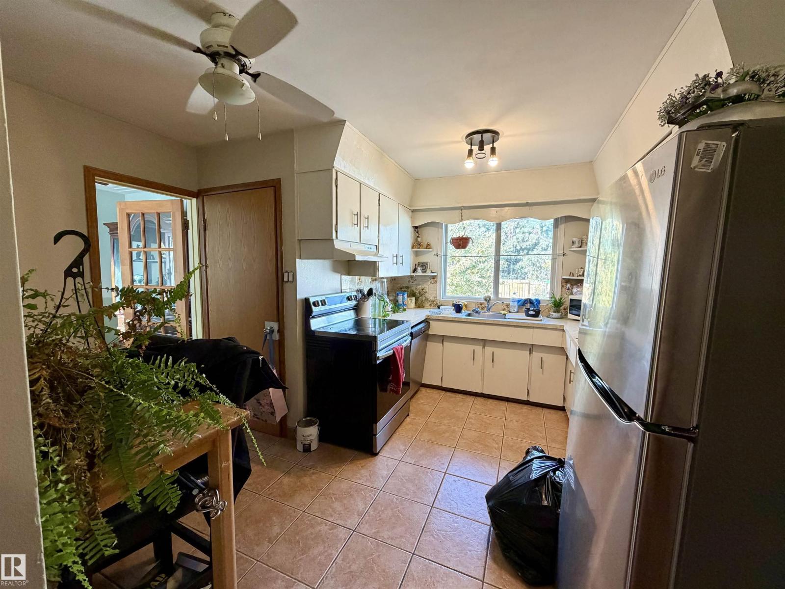 13604 132 AV NW, Edmonton