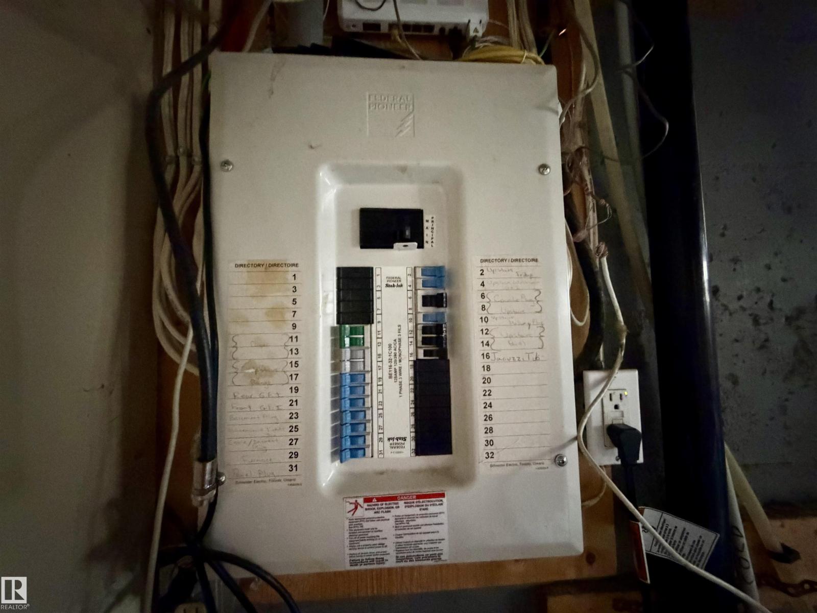 13604 132 AV NW, Edmonton