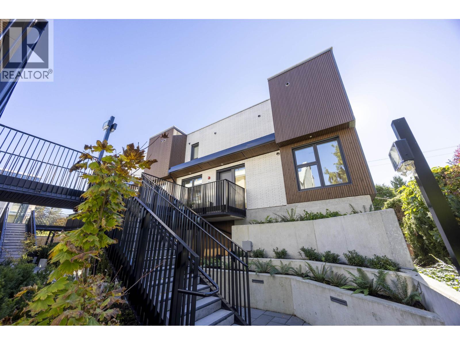 203 778 W 27TH AVENUE - Photo 4 of 24, Vancouver, British Columbia