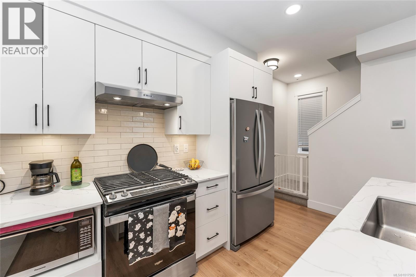 66 255 Caspian Dr, Colwood