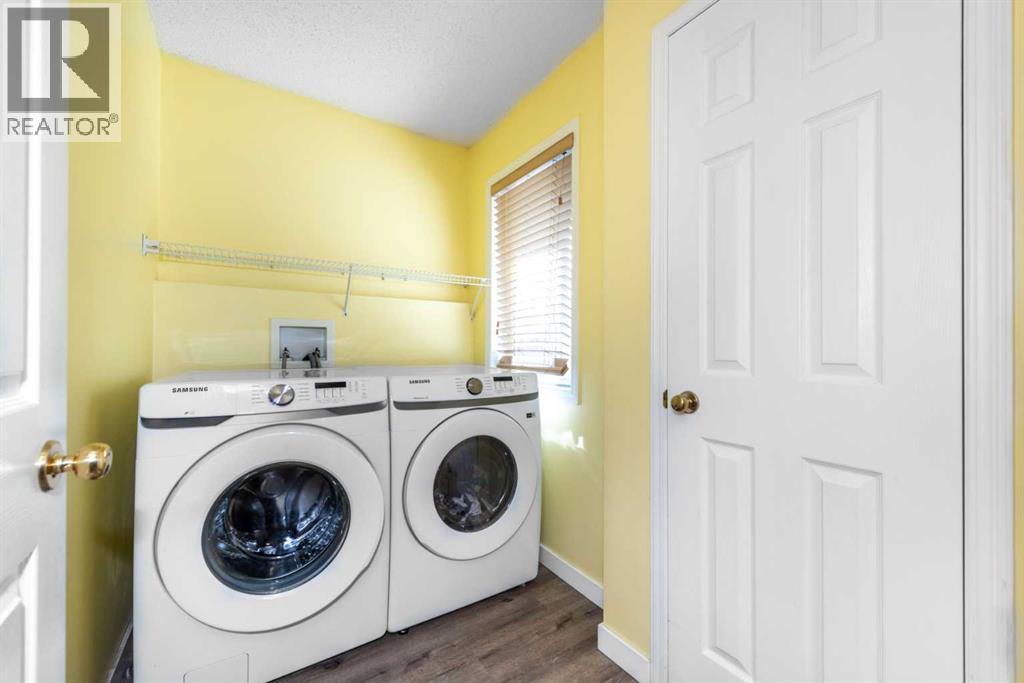 Single Family House for Sale in  River Rock Court SE Riverbend Calgary 