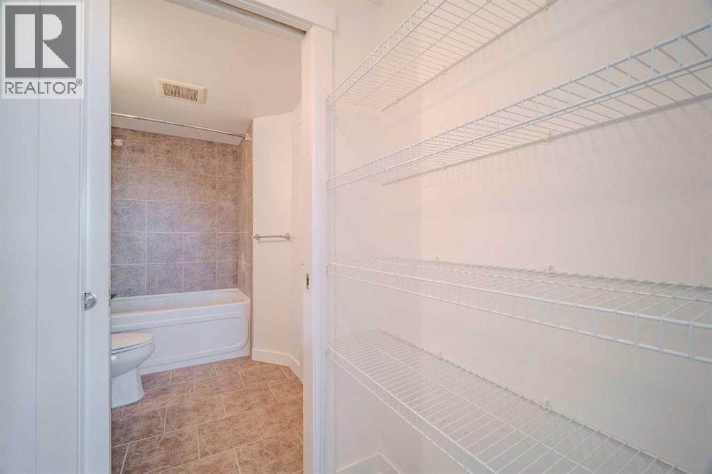 Single Family House for Sale in   Horton Road SW Haysboro Calgary 
