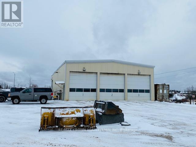 25 FRONT STREET - Photo 4 of 6, Hearst, Ontario