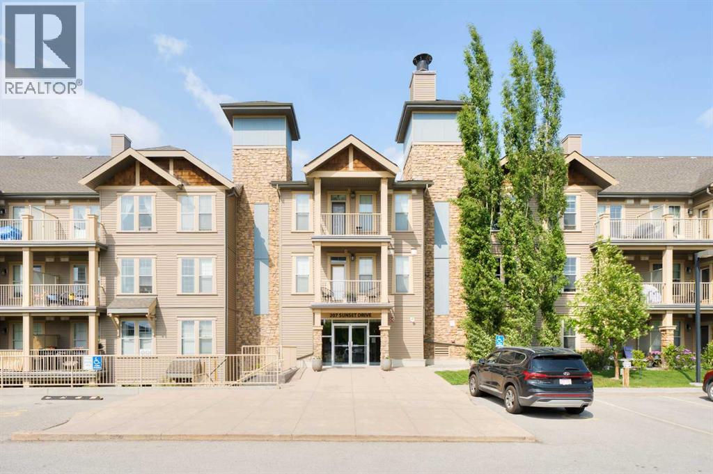 207 Sunset Drive, Cochrane