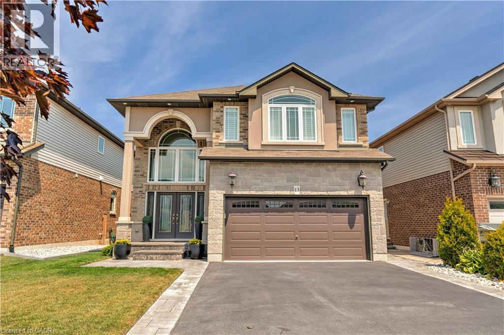 13 BIGGAR Crescent