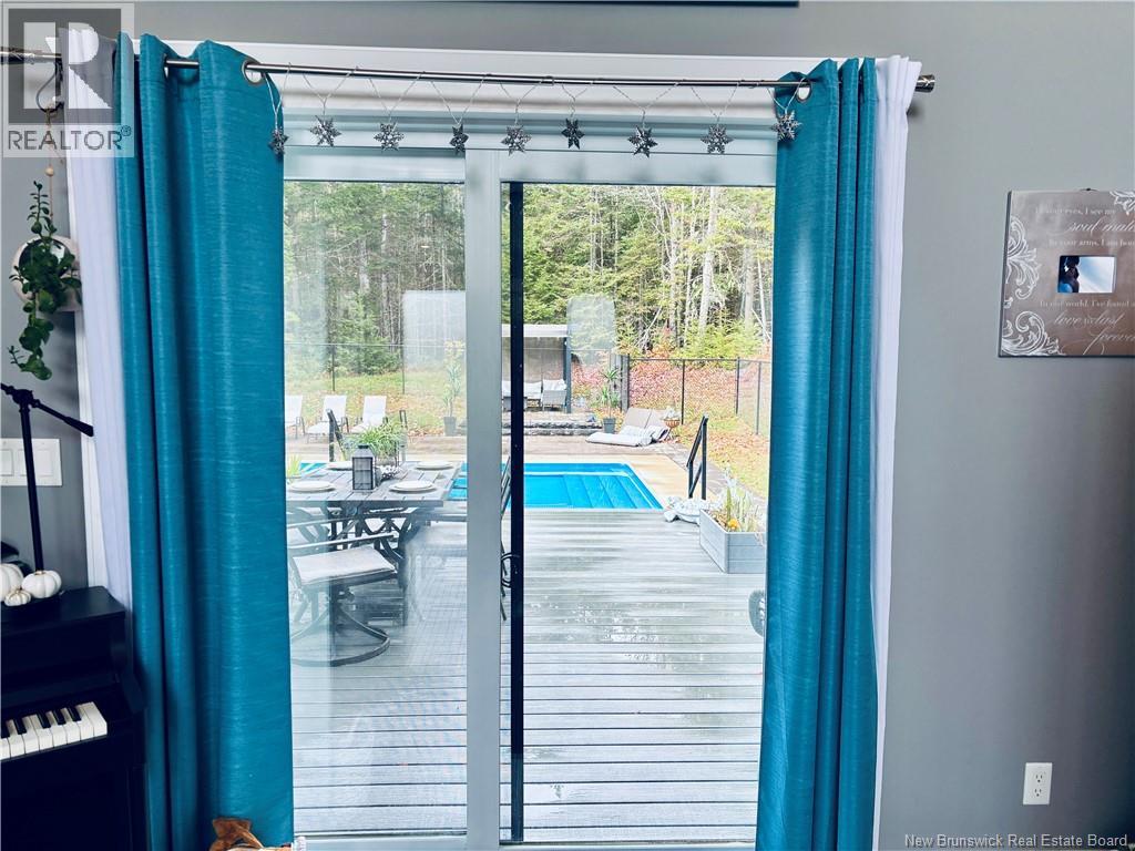 18 Corinth Avenue - Image 13