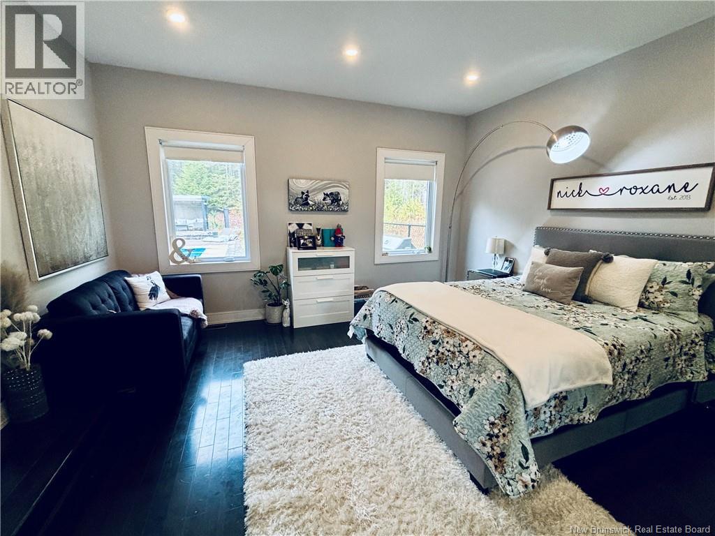 18 Corinth Avenue - 27