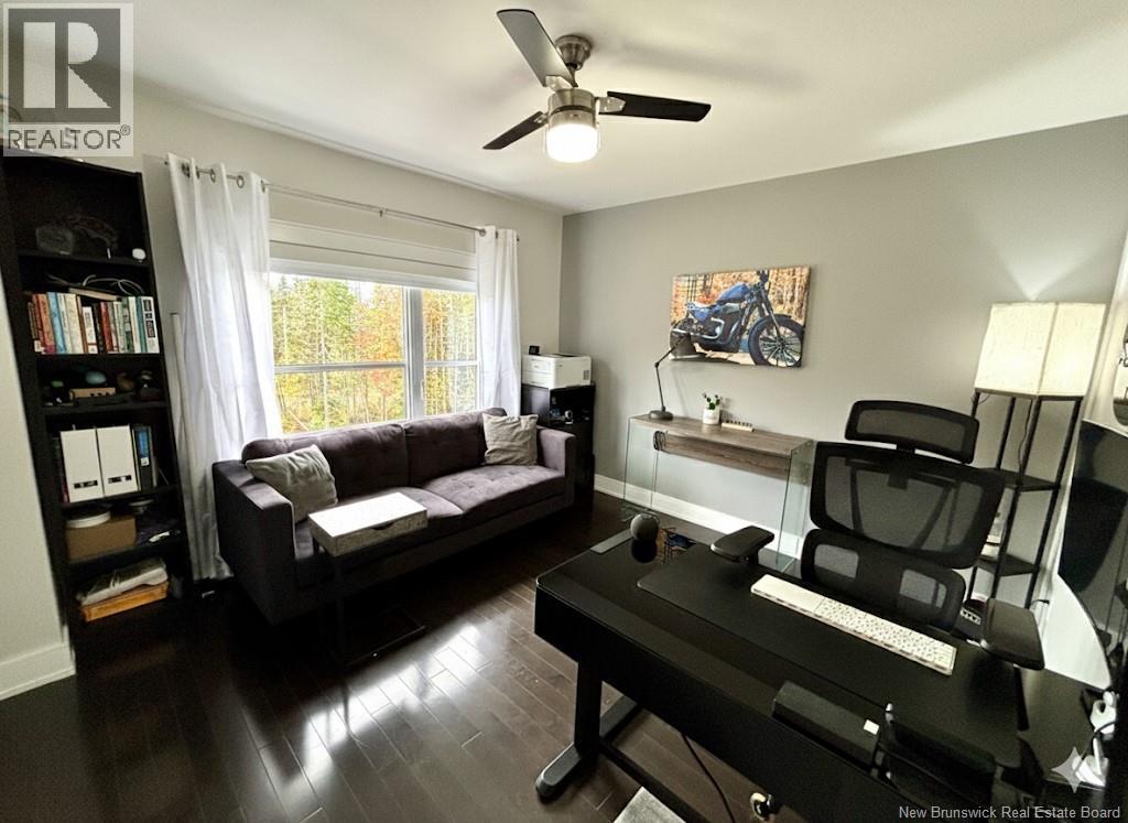 18 Corinth Avenue - 36