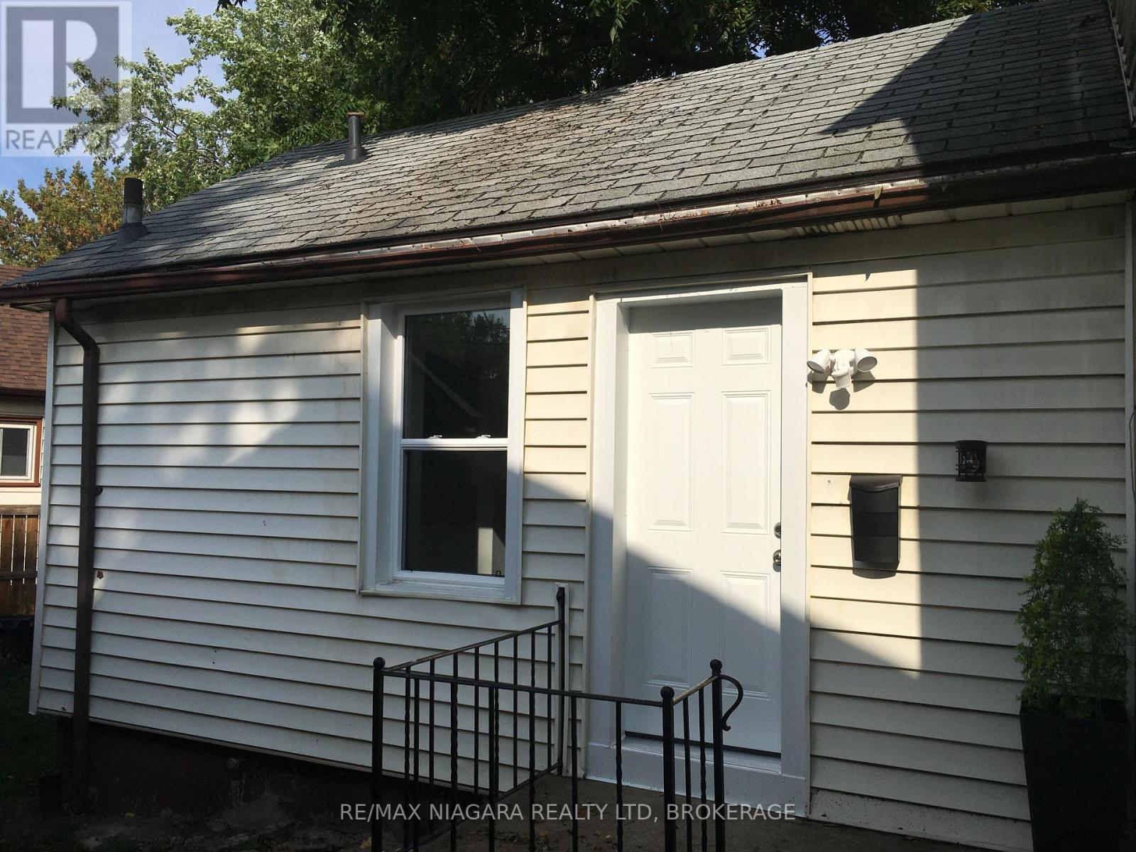 163 WELLAND AVENUE - 5