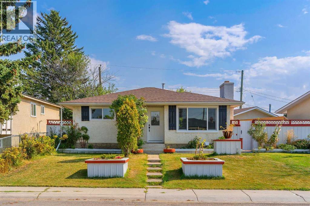 Single Family House Bungalow for Sale in  Penedo Crescent SE Penbrooke Meadows Calgary 