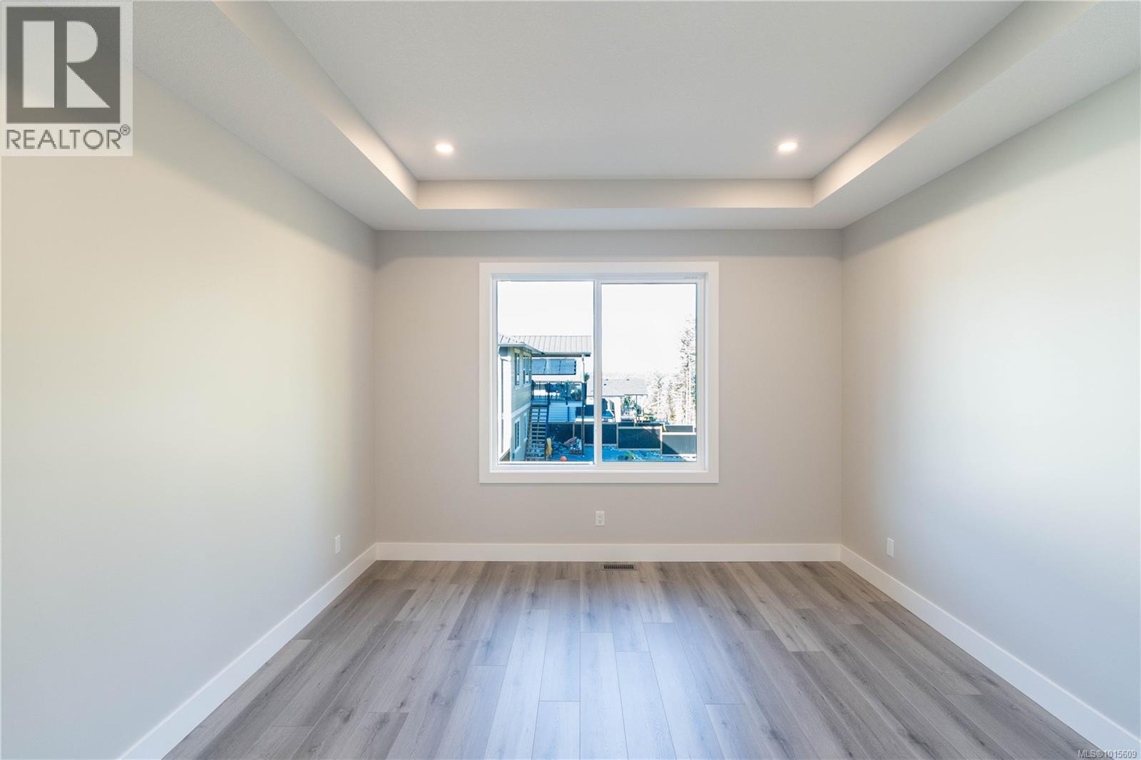 669 Sanderson Rd, Ladysmith