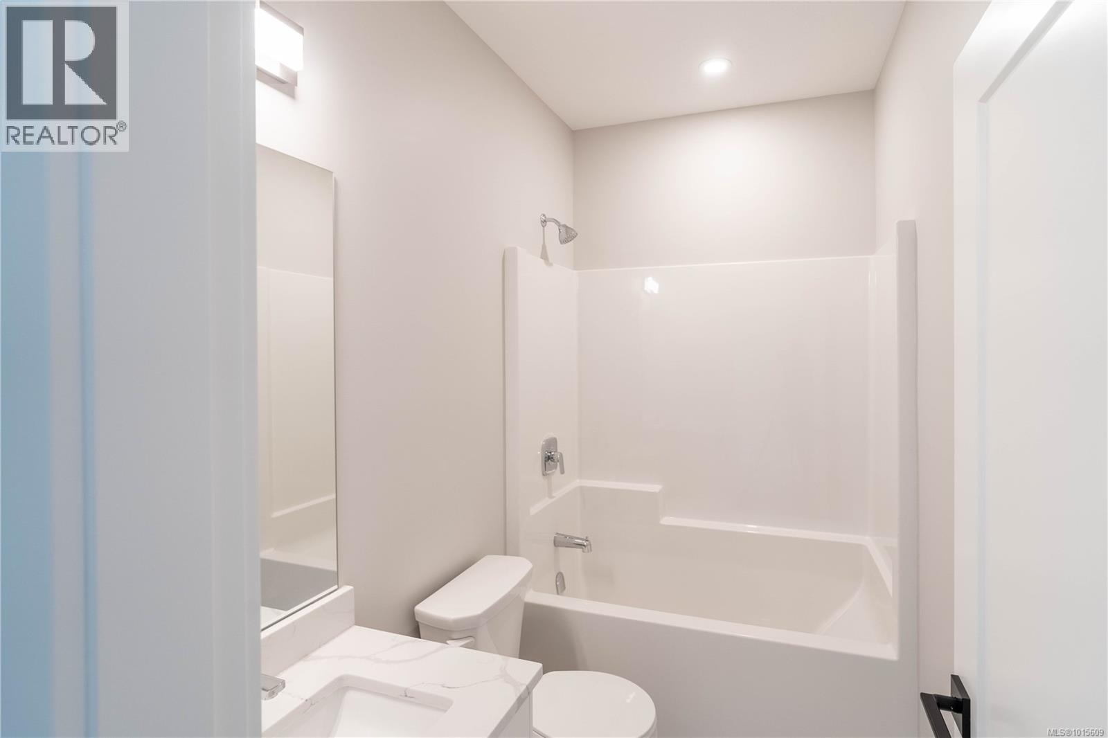 669 Sanderson Rd, Ladysmith