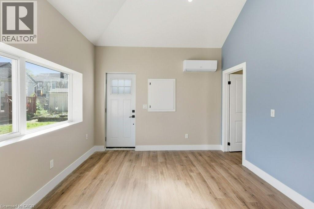 111 MCALPINE AVENUE S - 29