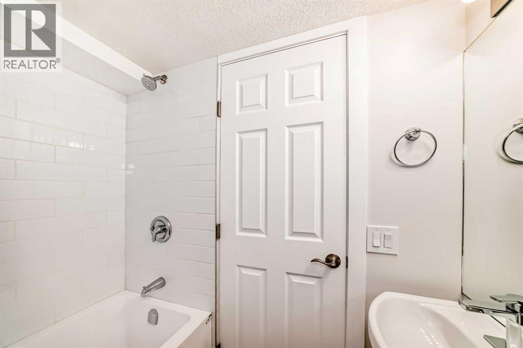 Single Family House Bi-level for Sale in  A Street SE Ogden Calgary 