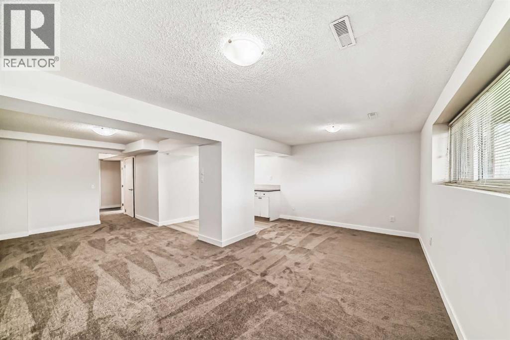 Single Family House Bi-level for Sale in  A Street SE Ogden Calgary 