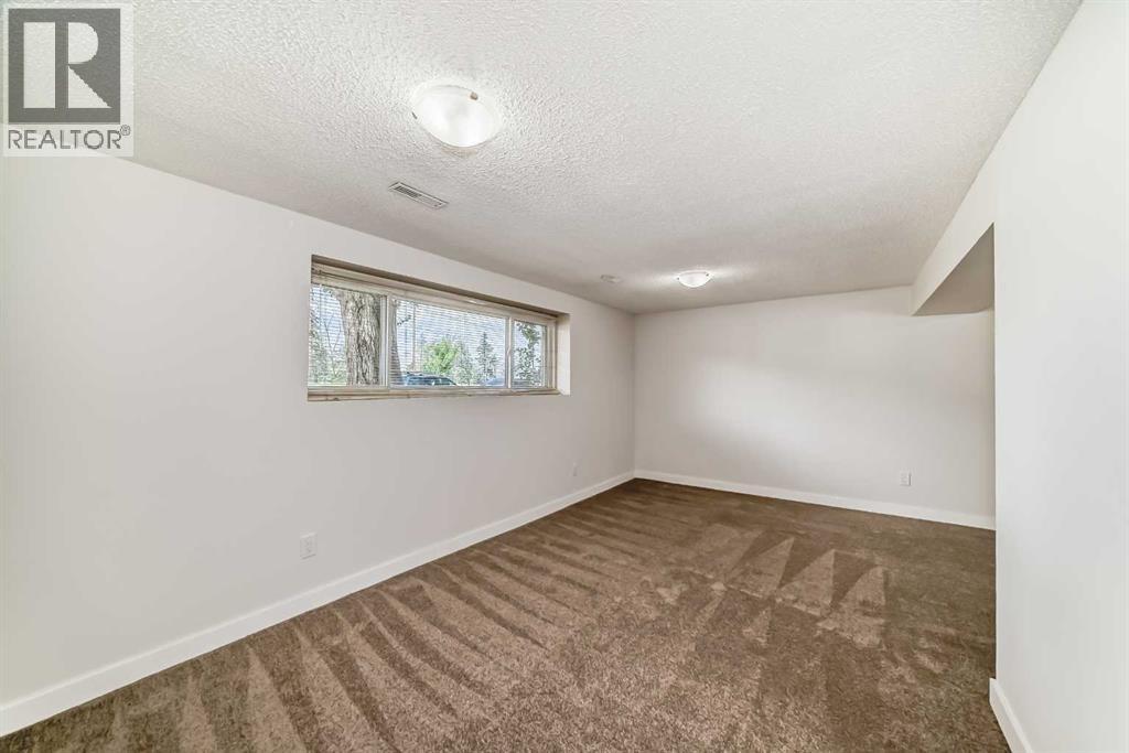 Single Family House Bi-level for Sale in  A Street SE Ogden Calgary 