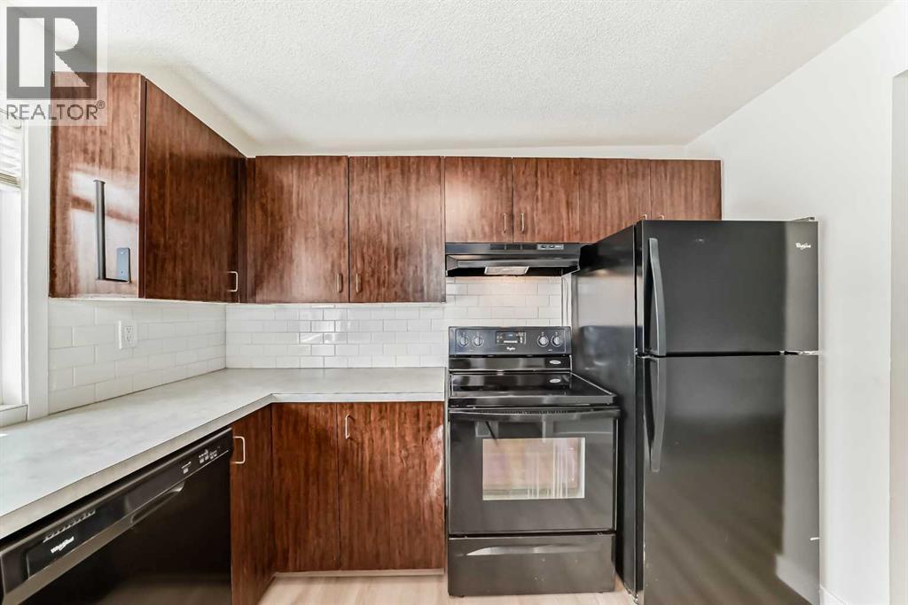 Single Family House Bi-level for Sale in  A Street SE Ogden Calgary 