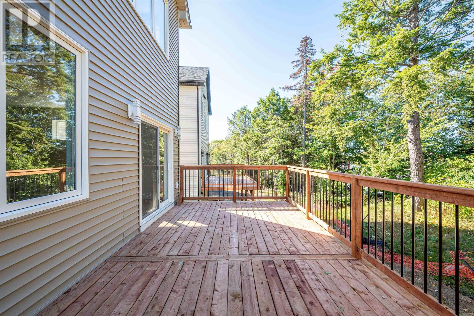 Property 35 of 37 of 17 Pearlgarden Close