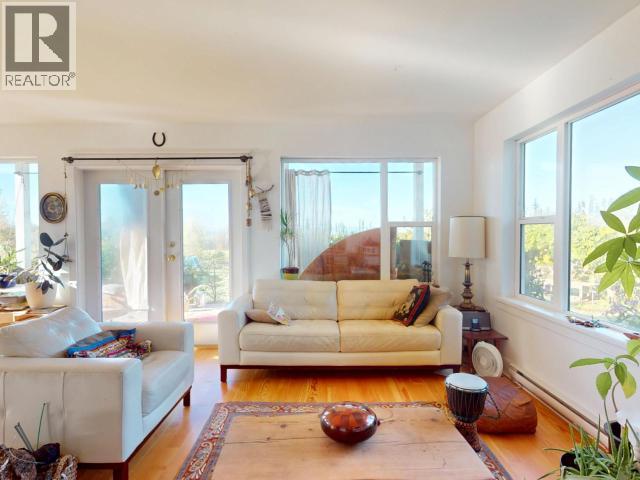 6701 MCMAHON AVENUE, Powell River