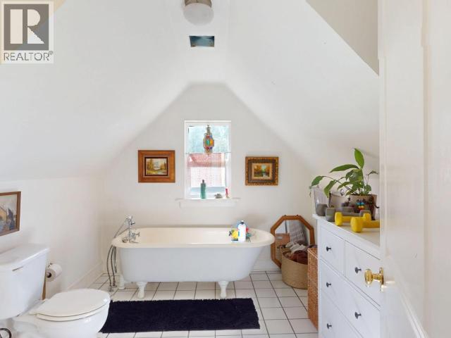 6701 MCMAHON AVENUE, Powell River