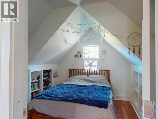 6701 MCMAHON AVENUE, Powell River