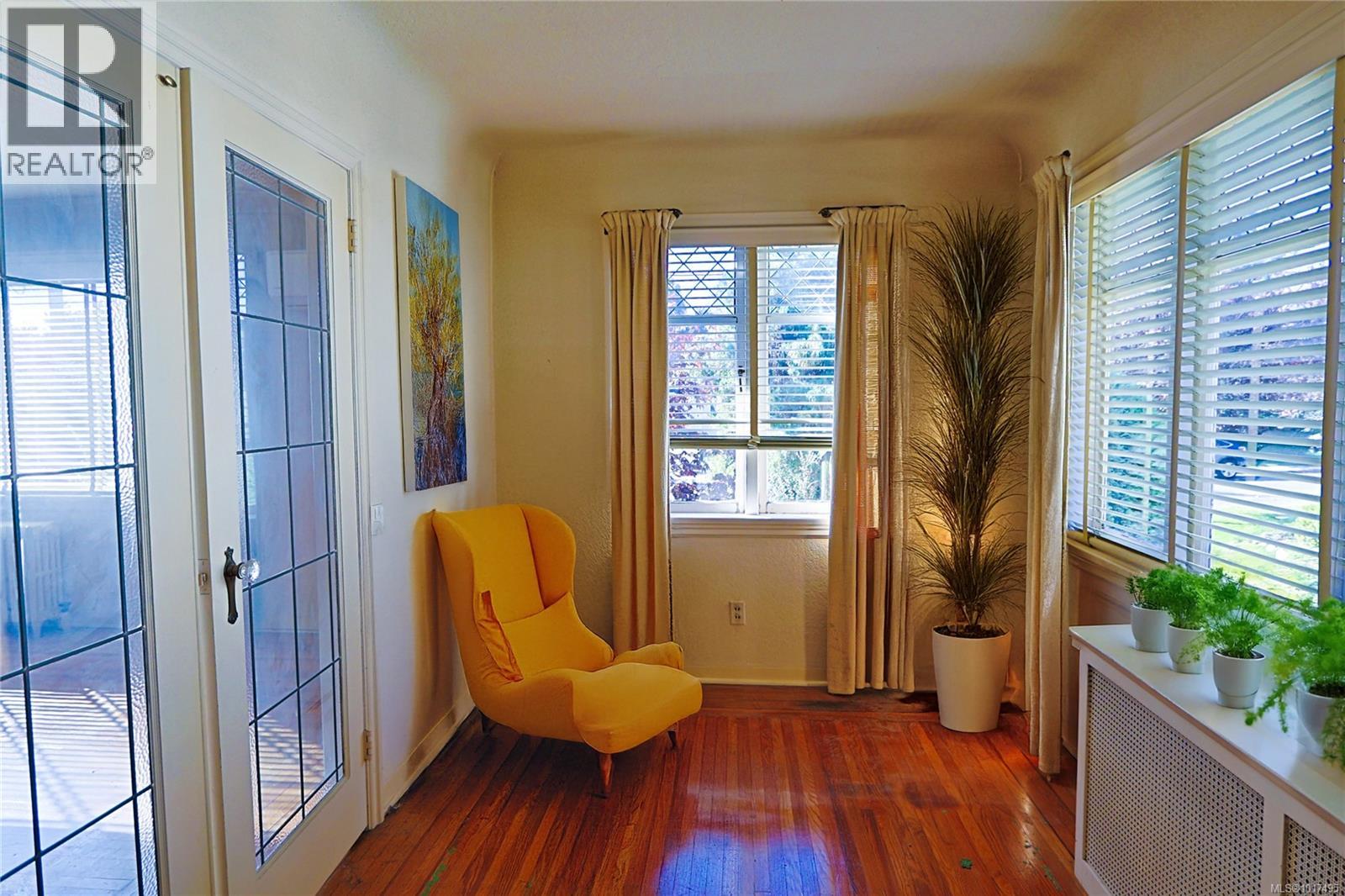  2586 Dalhousie Street, Oak Bay