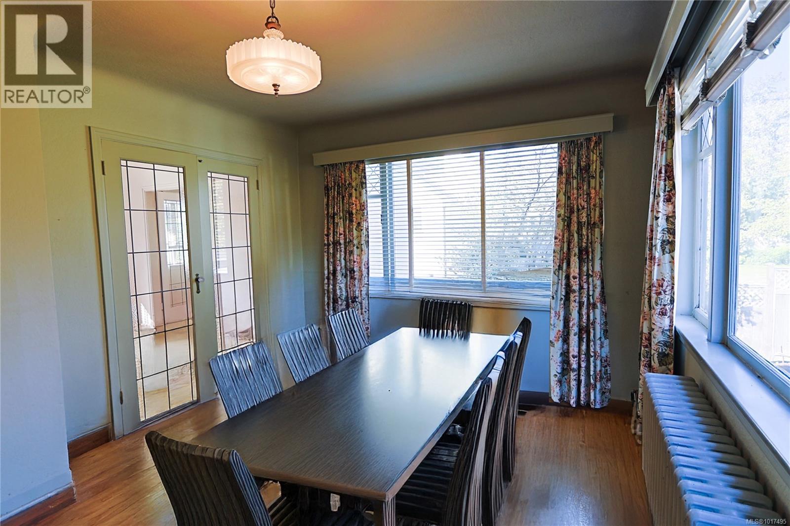  2586 Dalhousie Street, Oak Bay