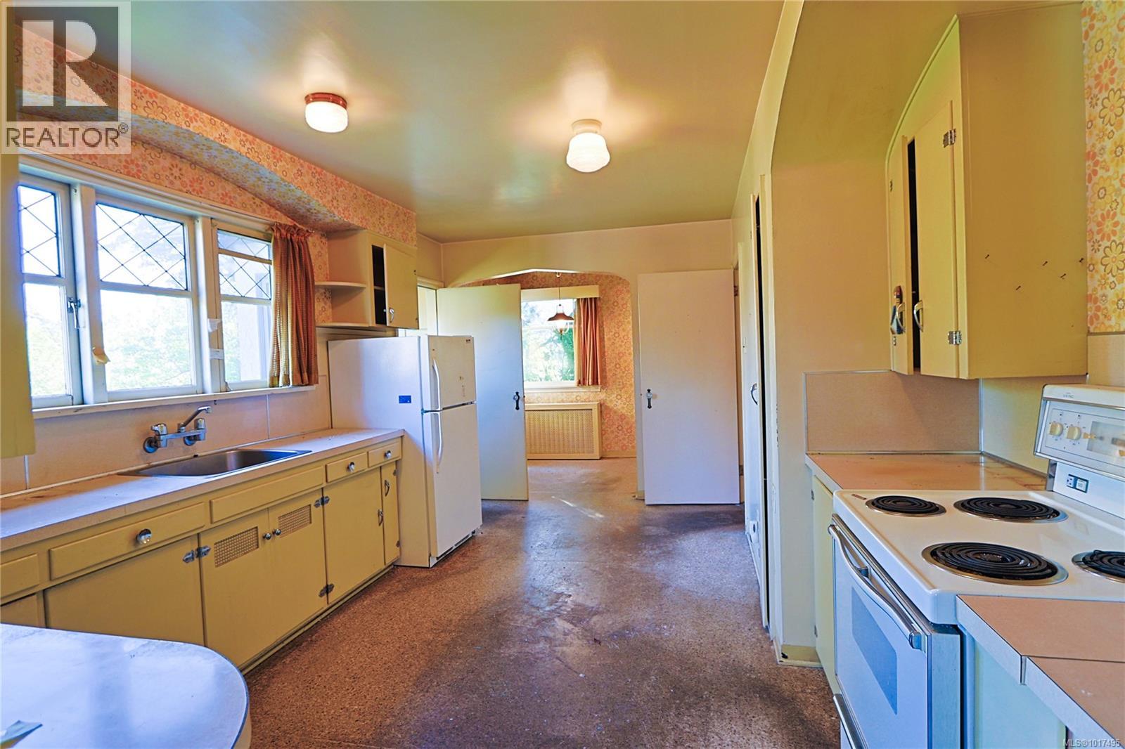  2586 Dalhousie Street, Oak Bay