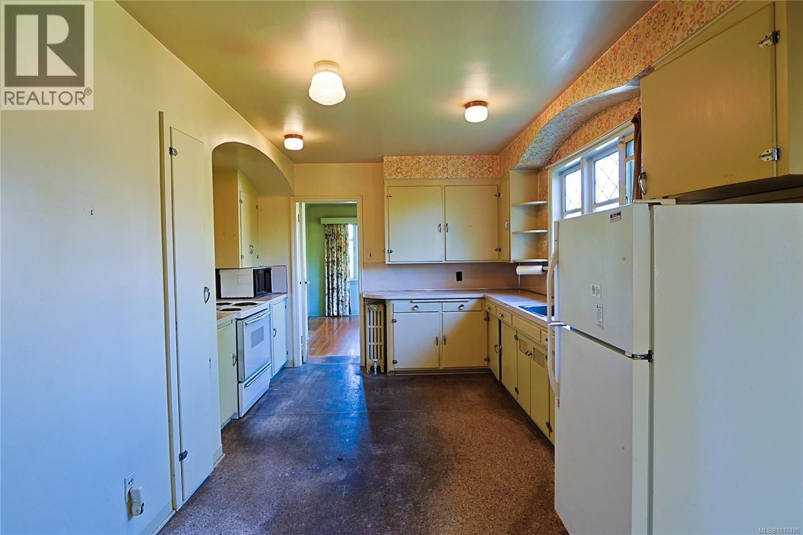  2586 Dalhousie Street, Oak Bay