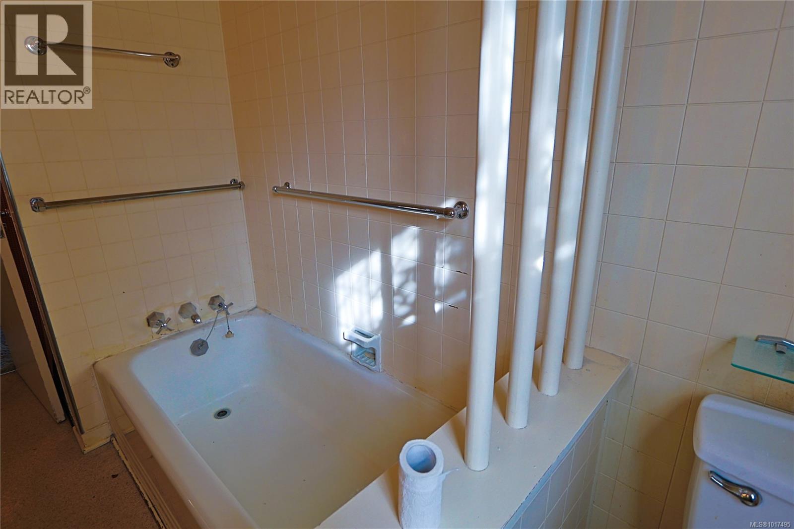  2586 Dalhousie Street, Oak Bay