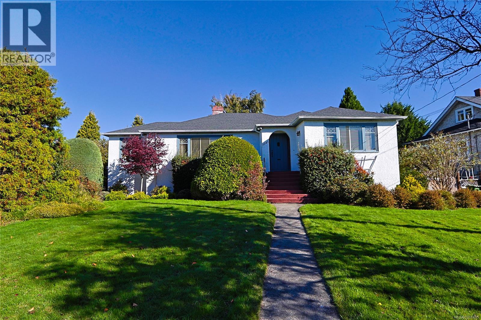  2586 Dalhousie Street, Oak Bay