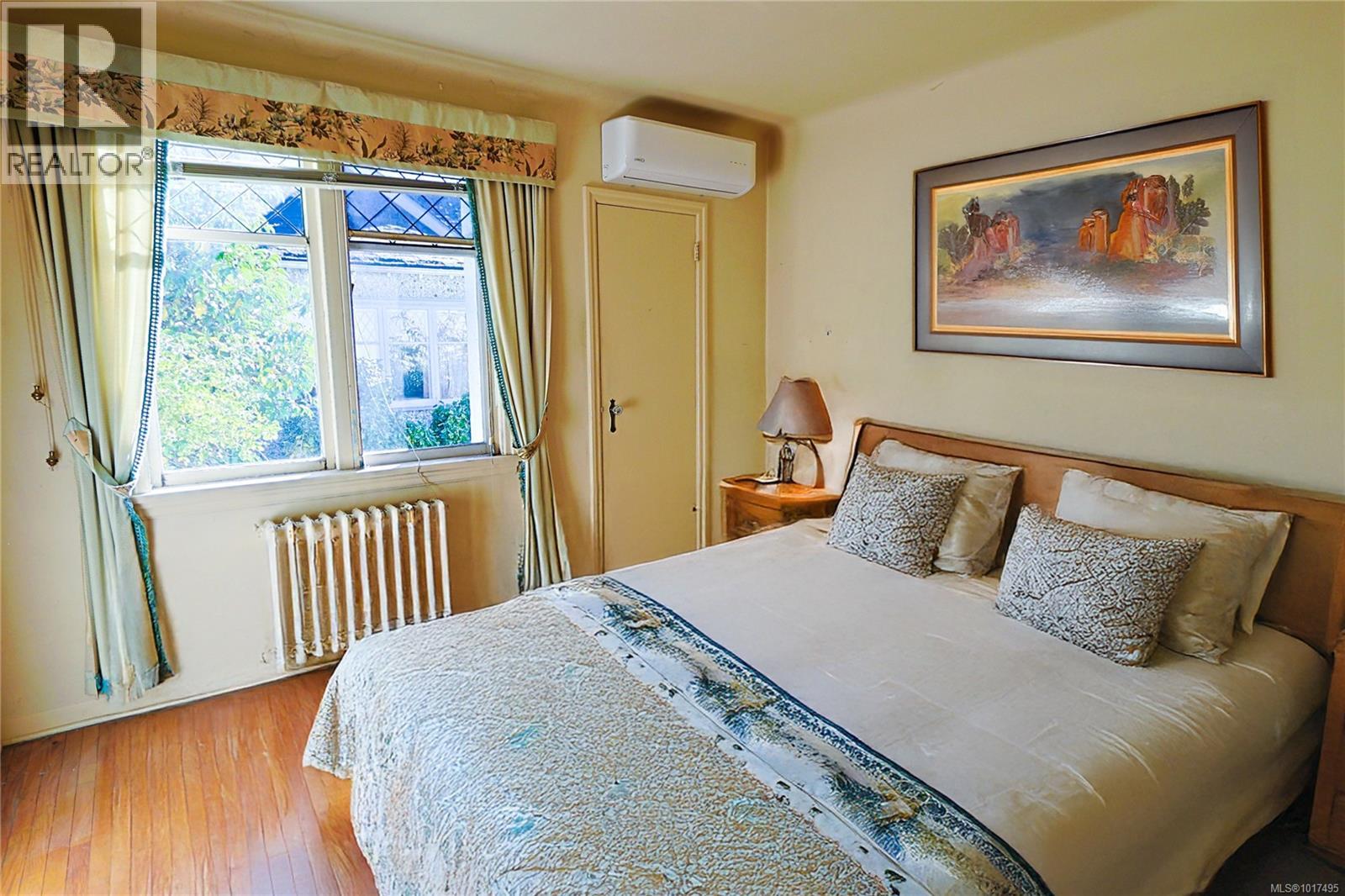  2586 Dalhousie Street, Oak Bay