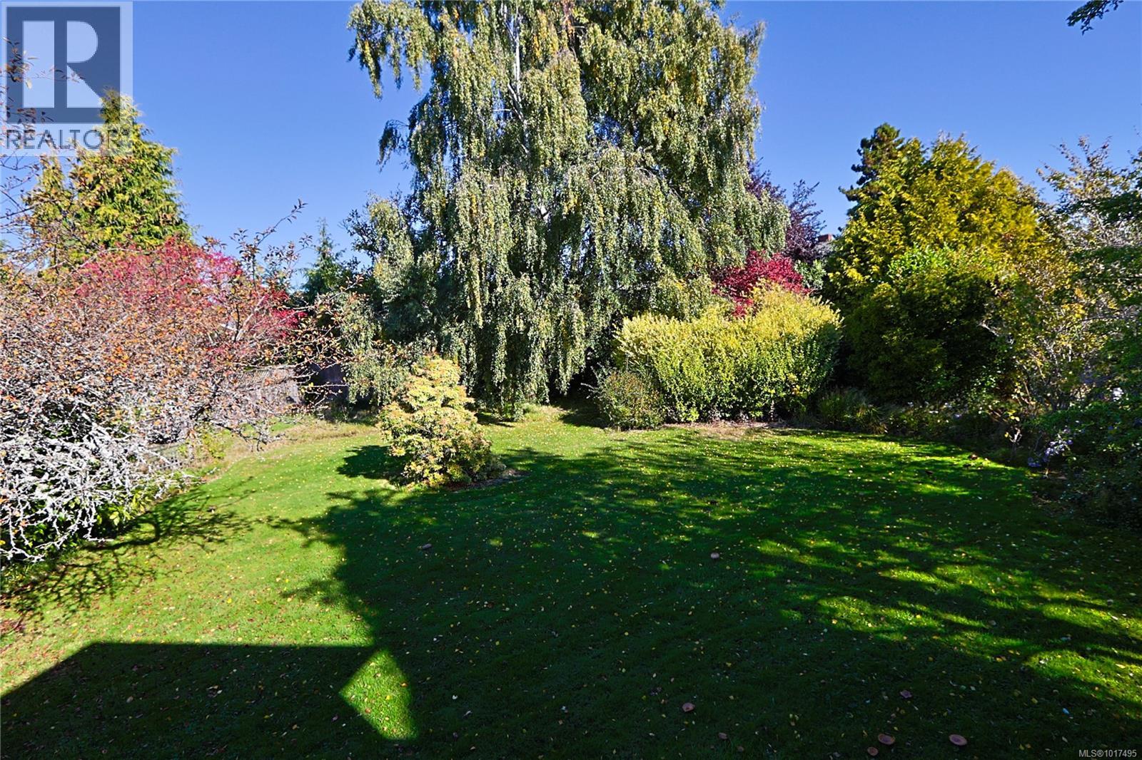  2586 Dalhousie Street, Oak Bay