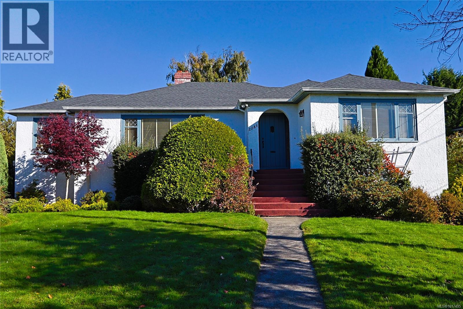  2586 Dalhousie Street, Oak Bay