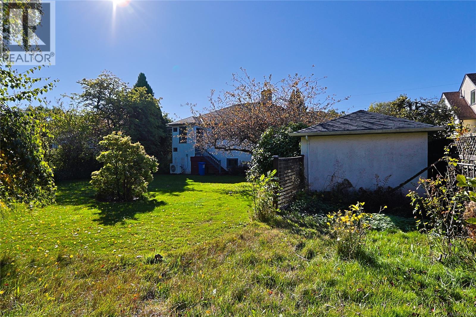  2586 Dalhousie Street, Oak Bay