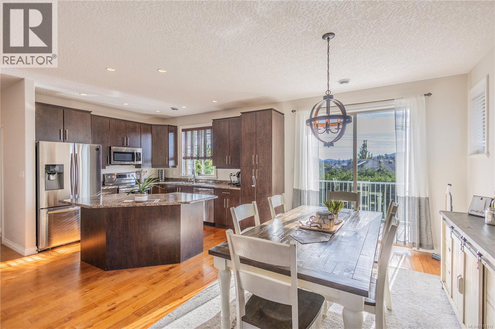  2357 Caffery Place, Sooke