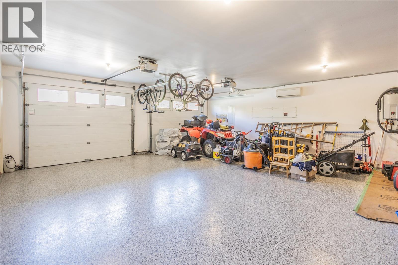  2357 Caffery Place, Sooke
