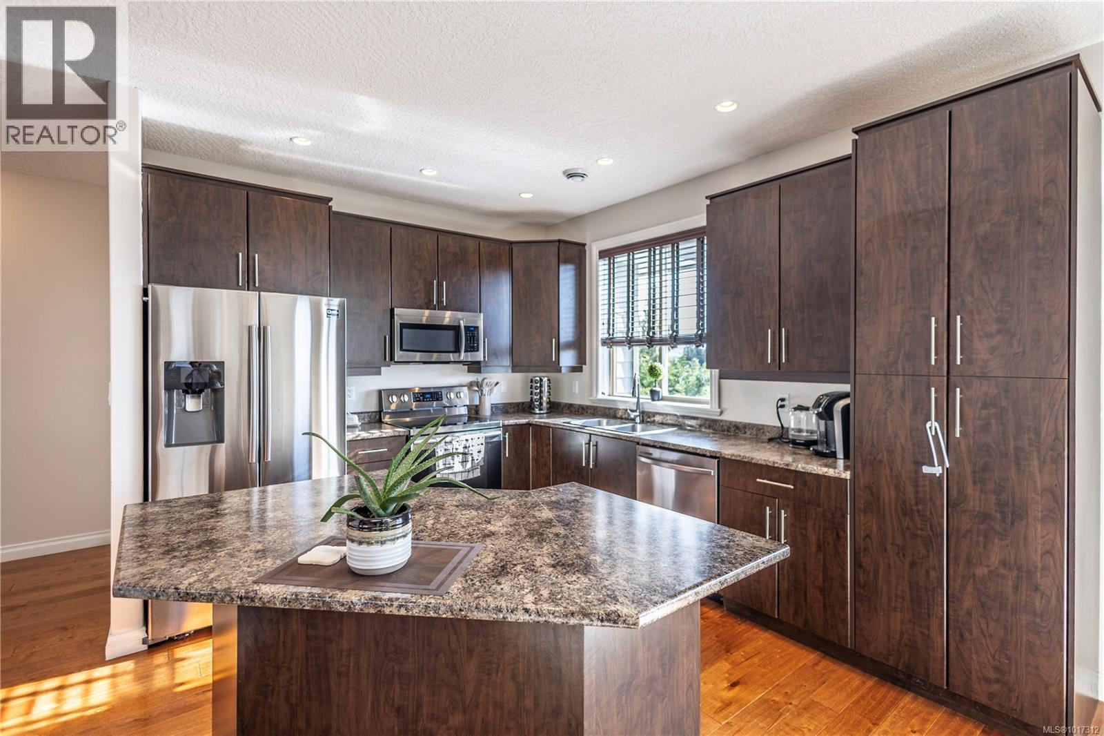  2357 Caffery Place, Sooke