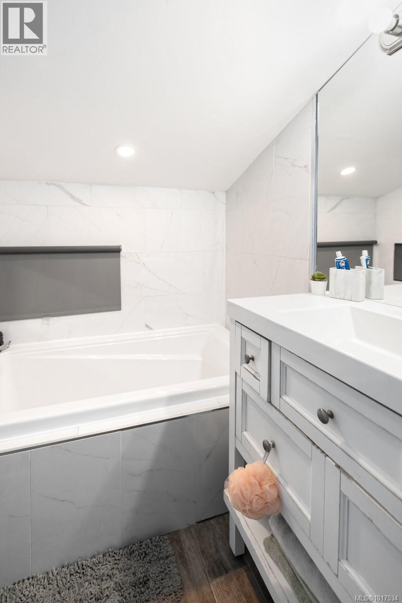  3067 George Street, Duncan