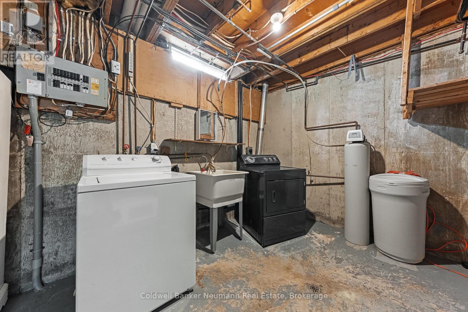 #19 539 WILLOW ROAD - 32