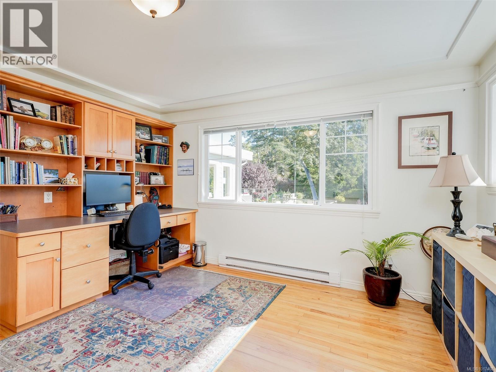  3381 Woodburn Avenue, Oak Bay