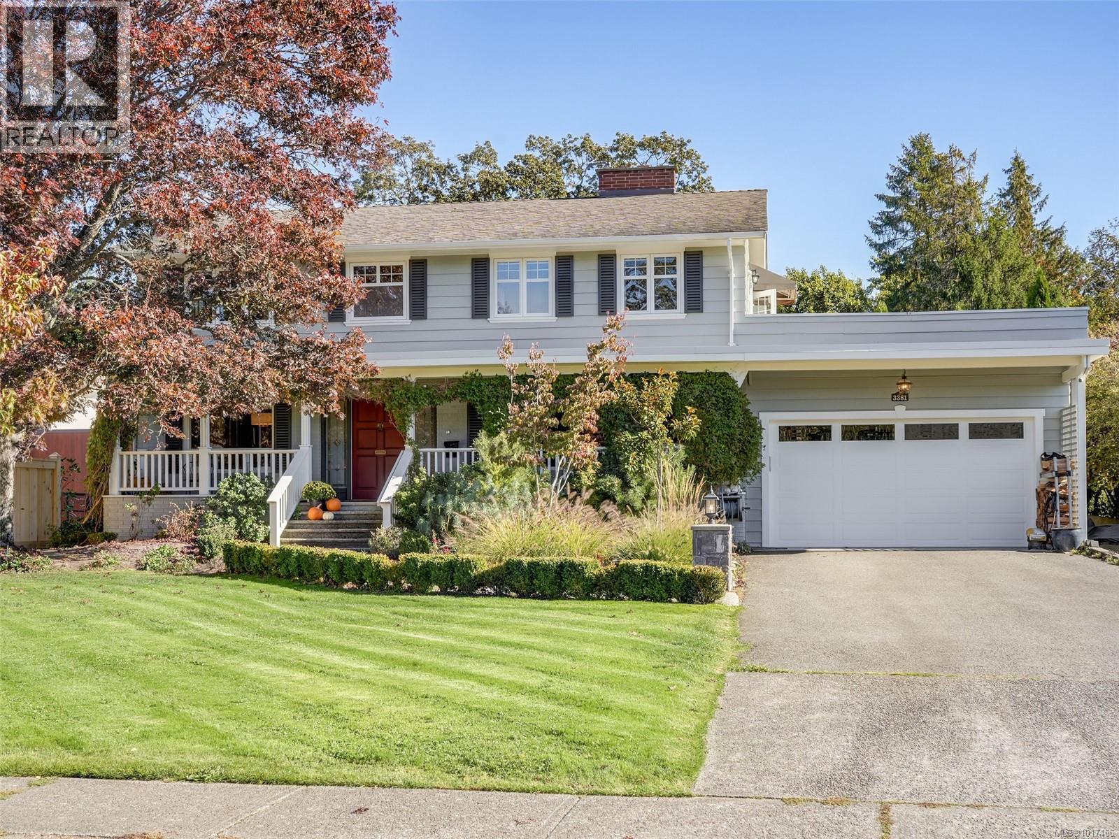  3381 Woodburn Avenue, Oak Bay