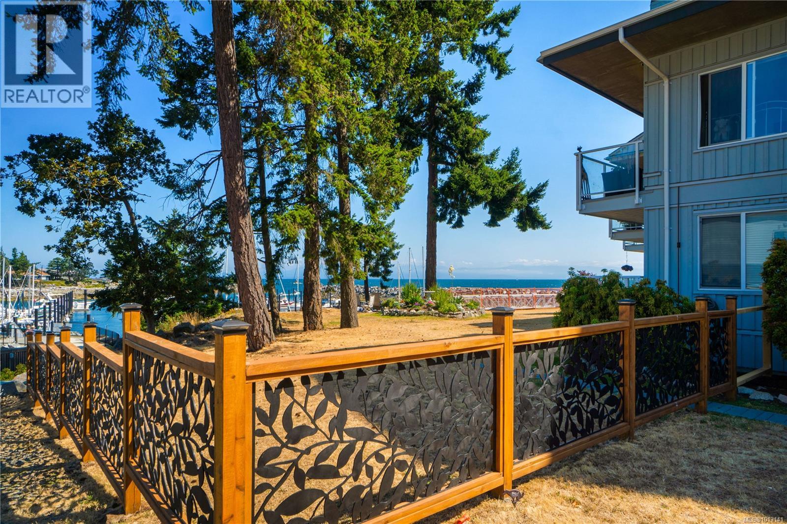 302 3555 Outrigger Rd, Nanoose Bay