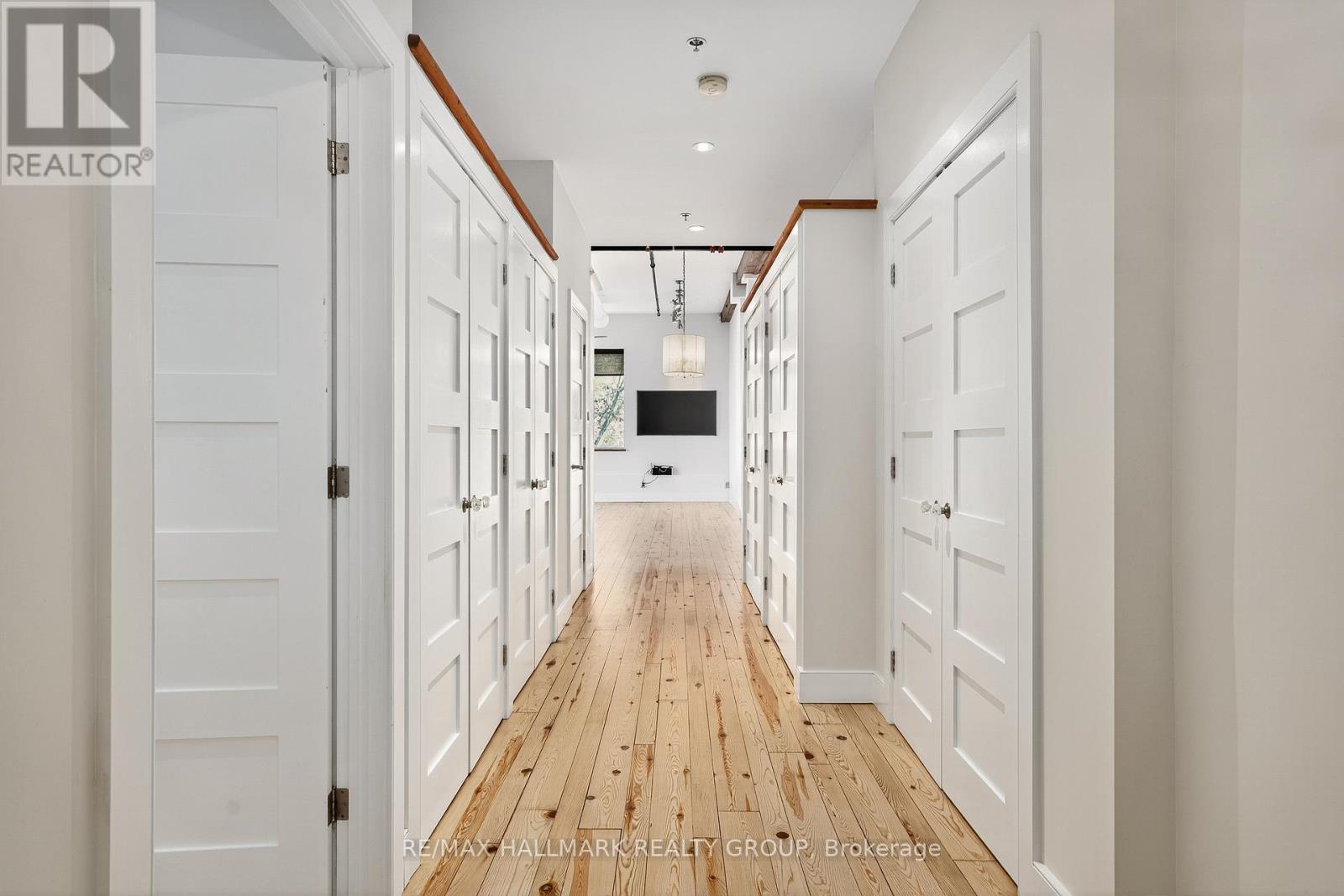 Bright Condo with tons of Storage