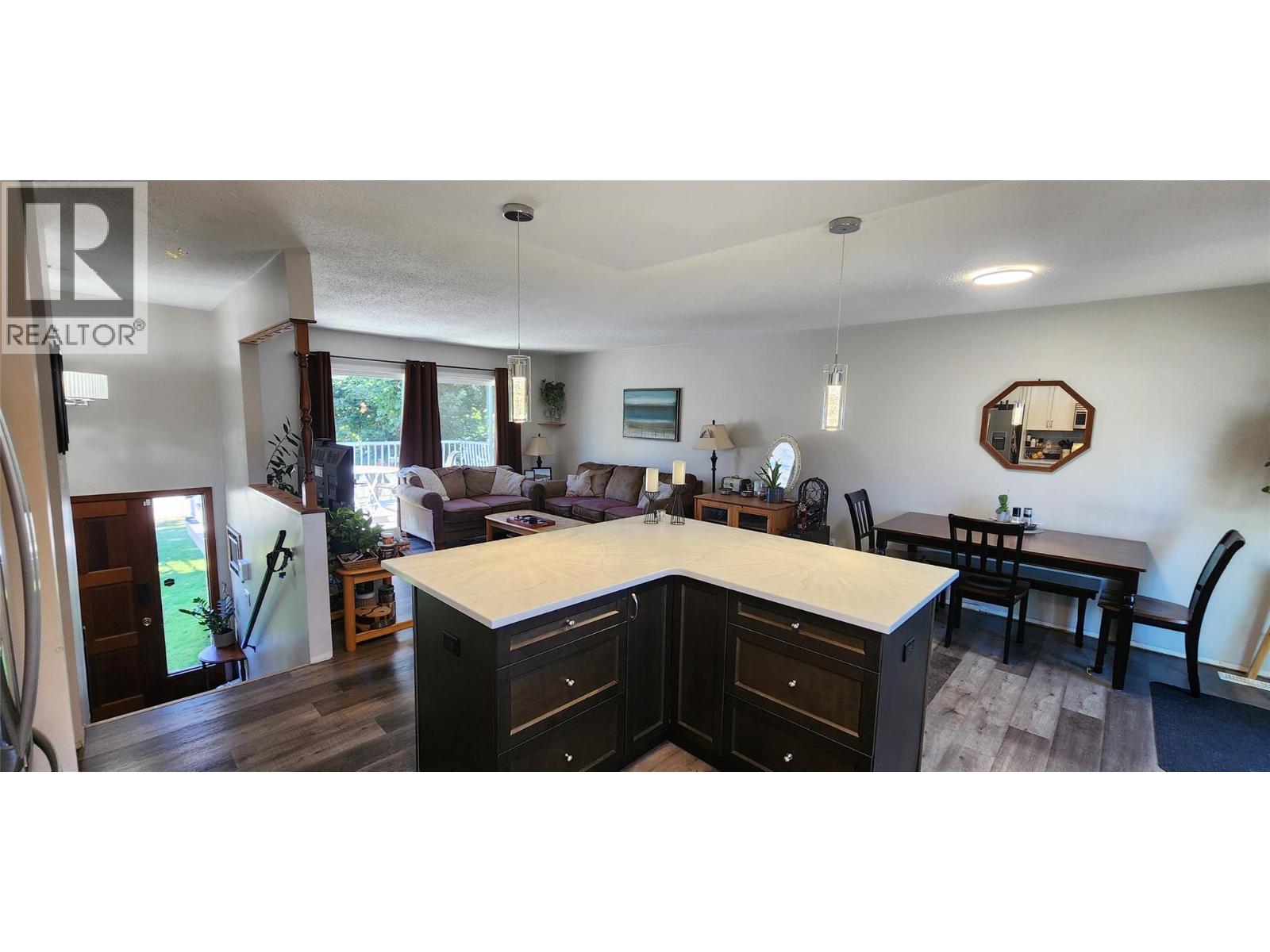 6649 Van-Ness Way, Grand Forks