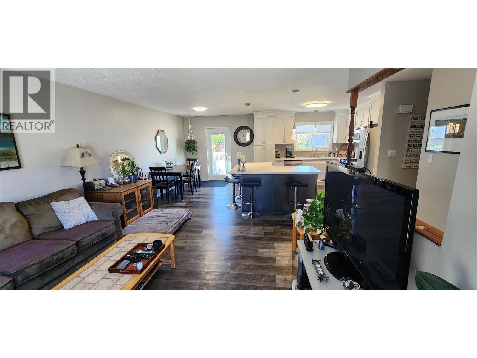 6649 Van-Ness Way, Grand Forks