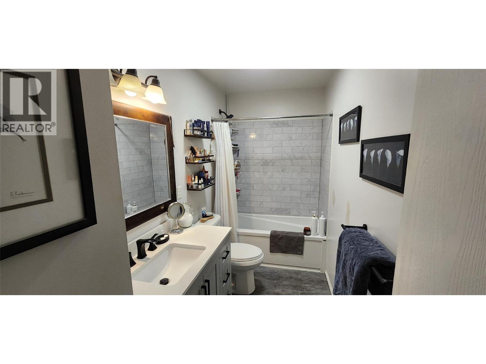 6649 Van-Ness Way, Grand Forks