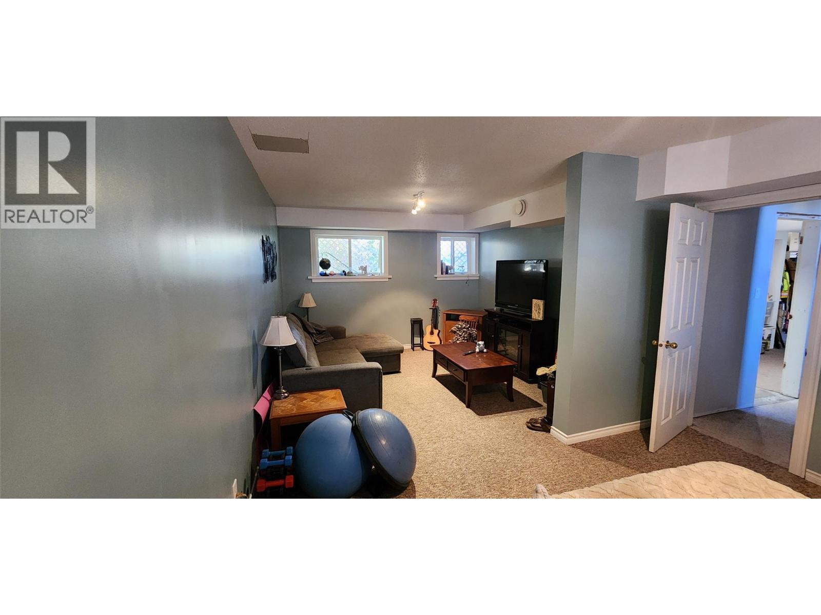 6649 Van-Ness Way, Grand Forks