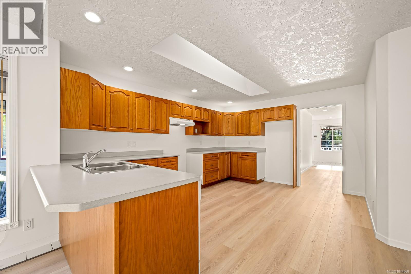 1582 Mallard Dr, Courtenay